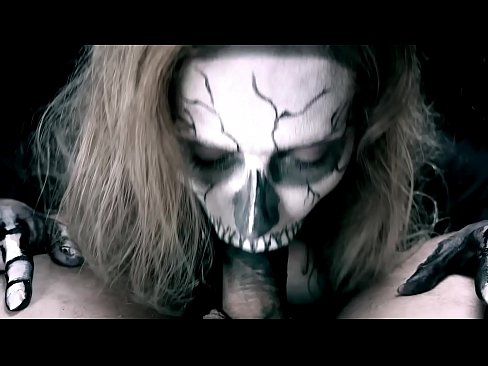 ❤️ ສາວ Demon ດູດ cock ກັບປາກສີດໍາຂອງນາງແລະກືນ cum. ☑ ຮູບໂປ້vk ຢູ່ພວກເຮົາ ﹏